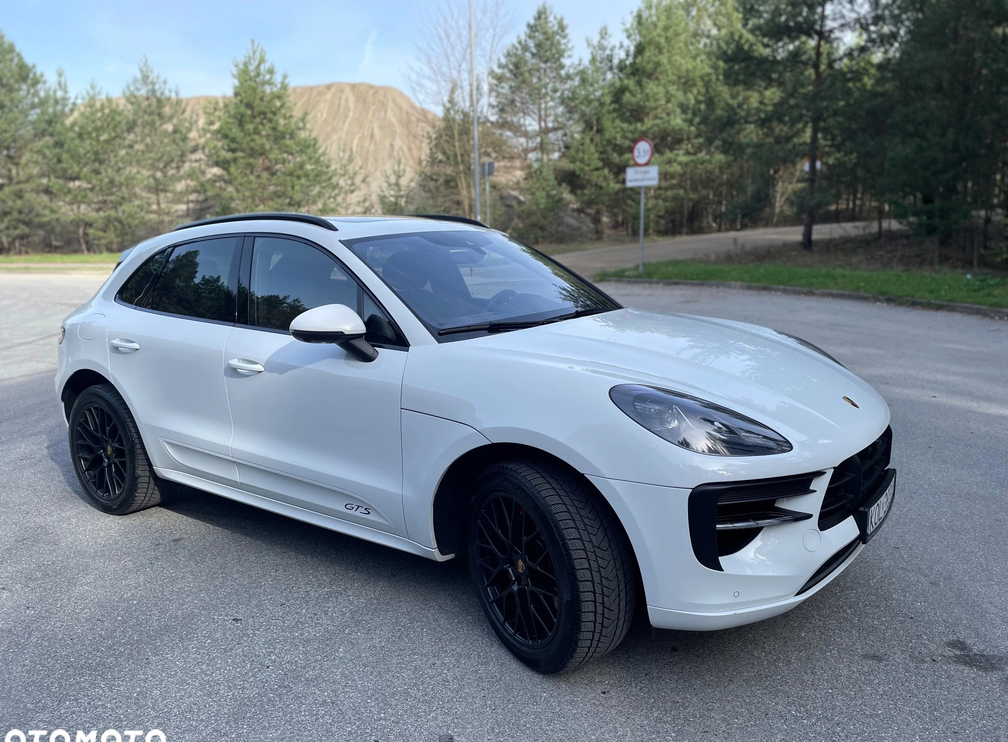 Porsche Macan cena 369000 przebieg: 104236, rok produkcji 2020 z Olkusz małe 466